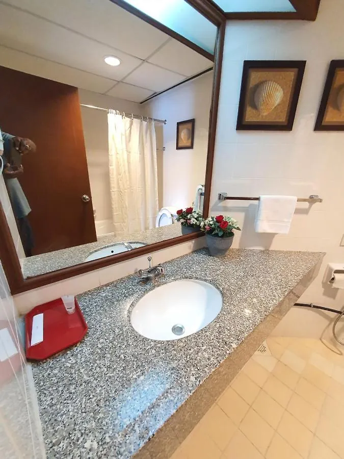 Seaview Deluxe Studio Couples Room S Aparthotel Tanjung Bungah (Penang)