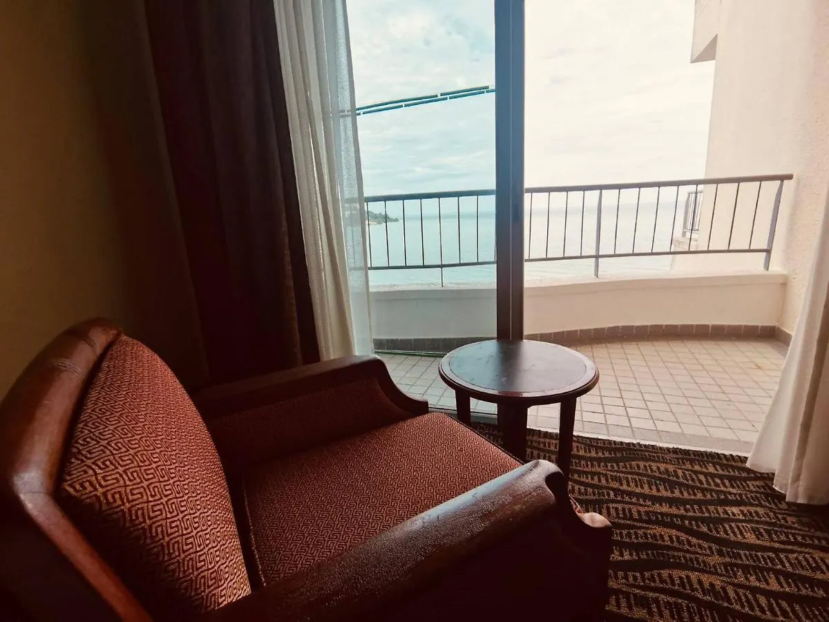Aparthotel Seaview Deluxe Studio Couples Room S Malaysia