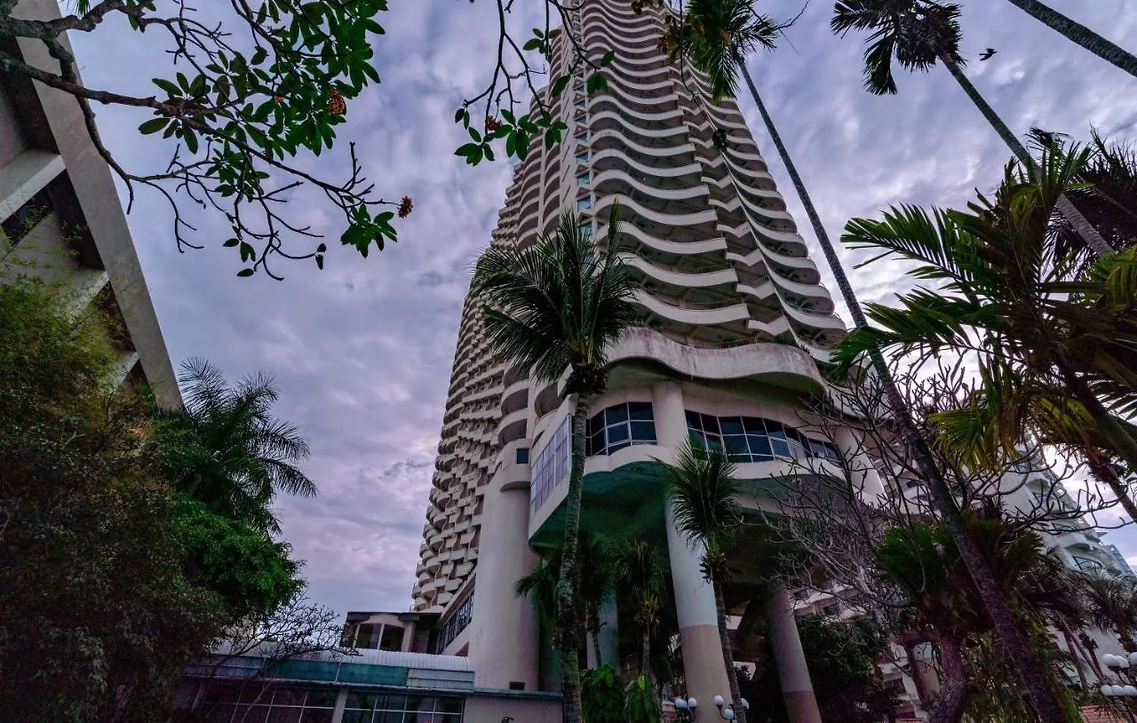 Seaview Deluxe Studio Couples Room S Aparthotel Tanjung Bungah (Penang)