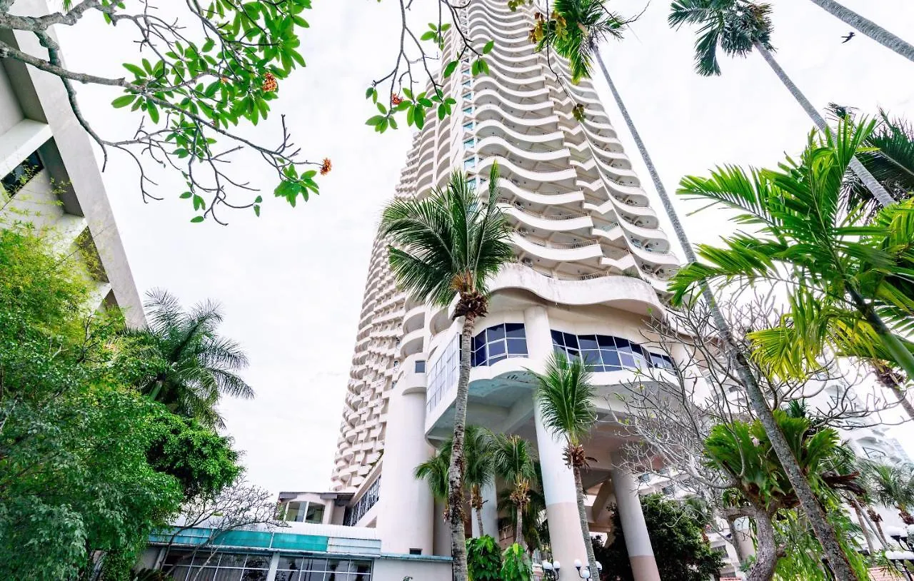 Seaview Deluxe Studio Couples Room S Tanjung Bungah (Penang)