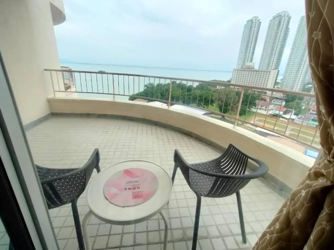Seaview Deluxe Studio Couples Room S Aparthotel Tanjung Bungah (Penang)